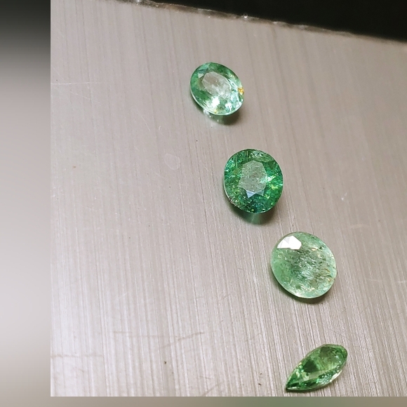 Sale! 5 carats natural loose Pariaba tourmaline loose gemstones - Picture 7 of 14